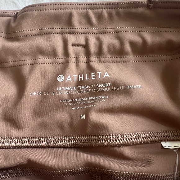 Athleta Ultimate Stash Short - Medium - Picture 3 of 3